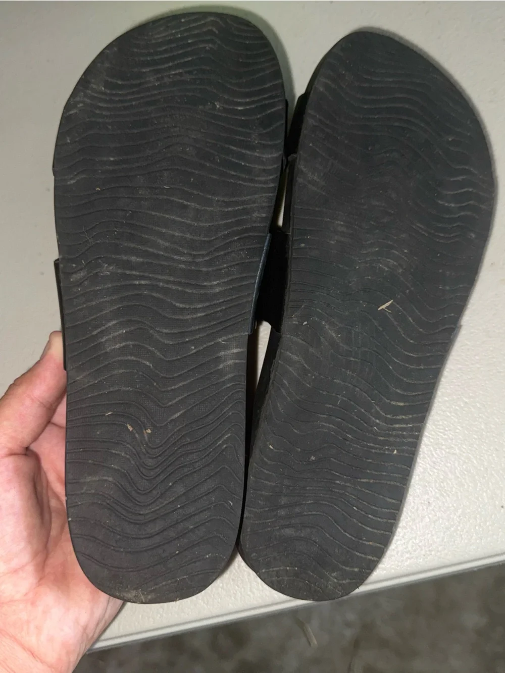 Reef sleek black